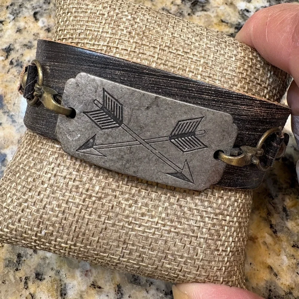 ▪️Leather Cuff Bracelet